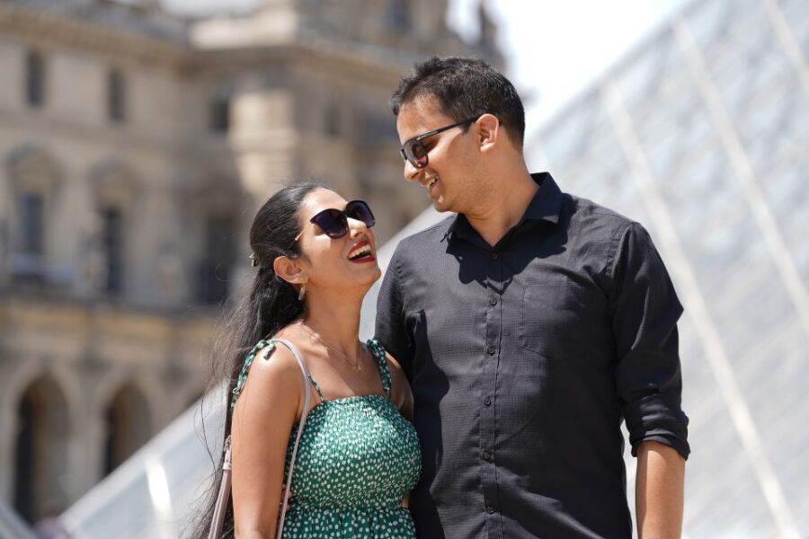 Paris: Private Photoshoot Outside the Louvre Museum - Why a Louvre-area photoshoot beats hunting for selfies