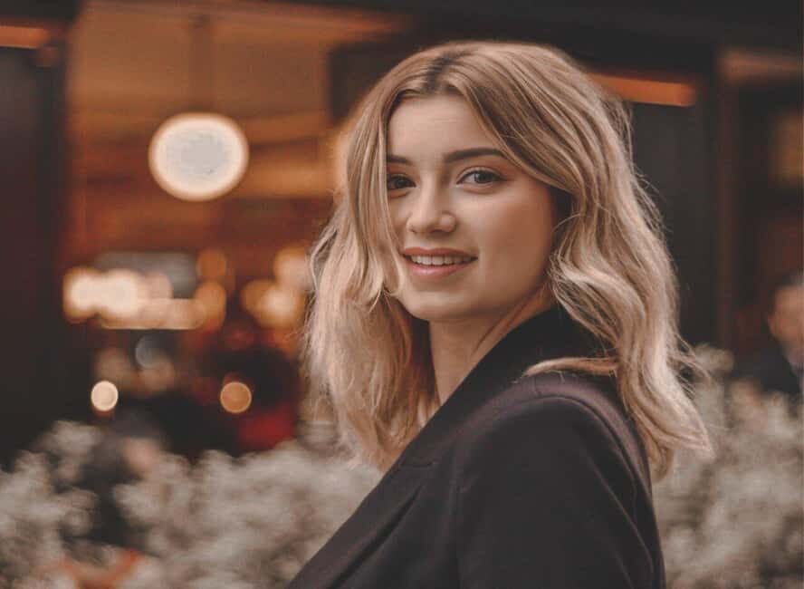 Paris: Private photoshoot with a Professional - A Tailor-Made Eiffel Tower Photoshoot With Sid