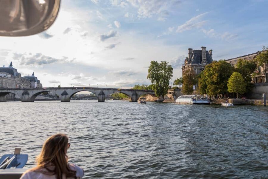 Paris: Private Seine River Cruise - Musée d’Orsay and the arc of Paris’ culture corridor