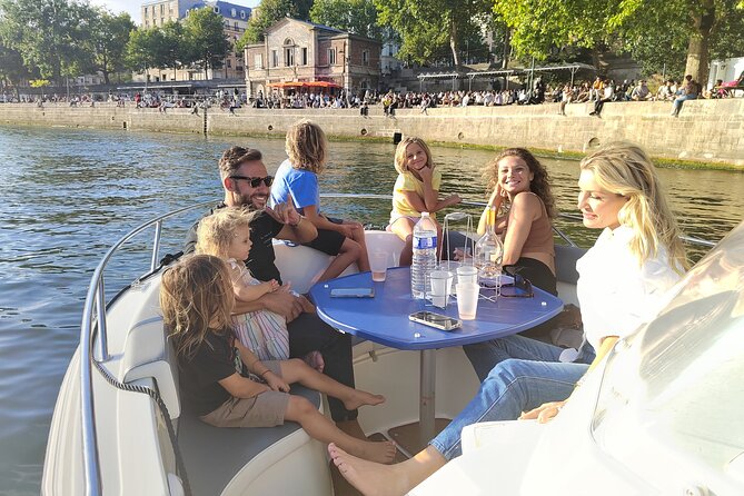Paris Private Seine River Cruise with your Captain Guide - Statue of Liberty at Grenelle and the Eiffel Tower pass