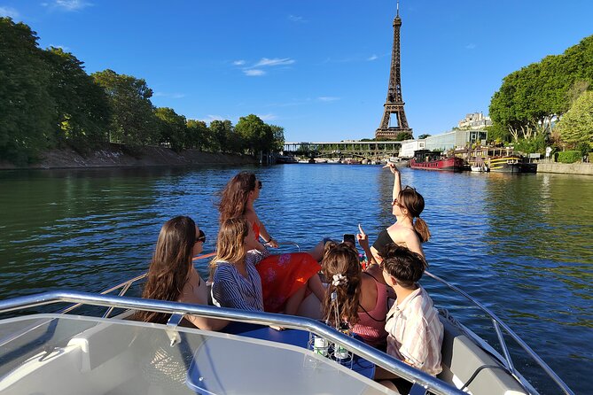 Paris Private Seine River Cruise with your Captain Guide - Why the private captain format matters (and how to get the most from it)
