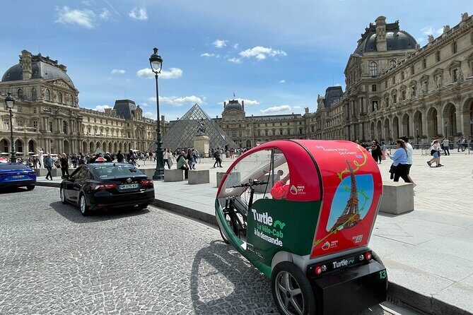 Paris Private Sightseeing Guided Tour by Electric Rickshaw - First stop: Notre-Dame de Paris and the Île de la Cité vibe