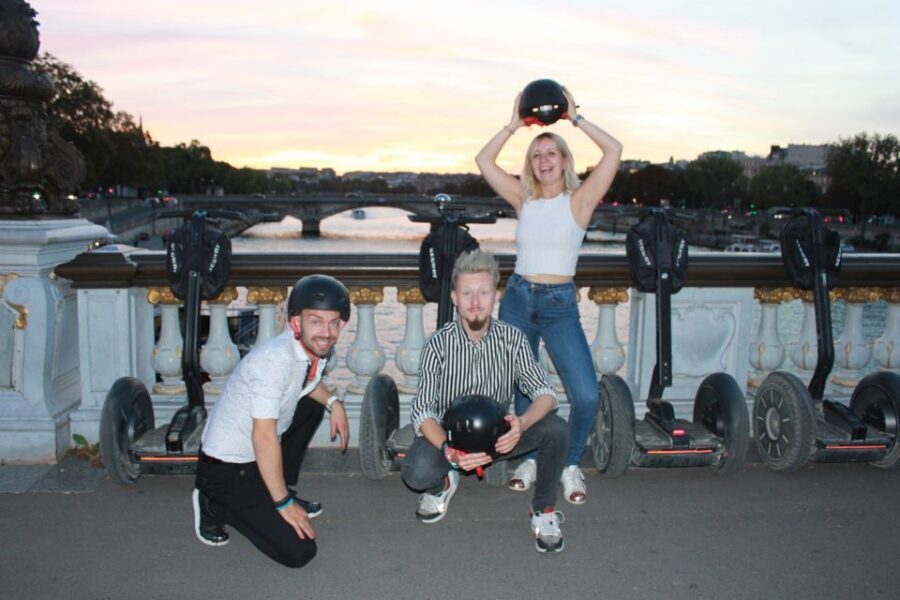 Paris: Private Sightseeing Segway Tour - Segway Training First, Then Paris By Glide
