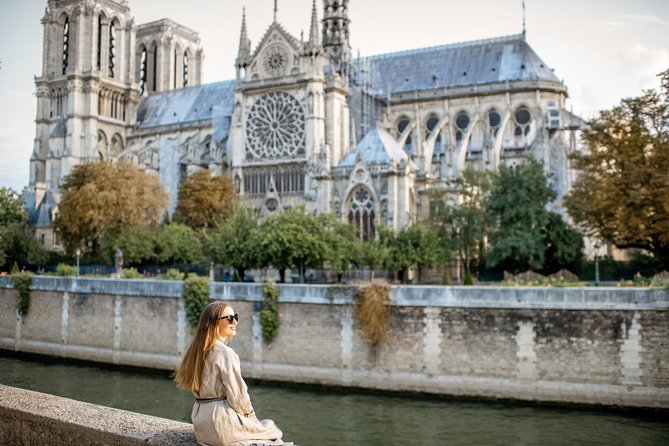 Paris Private Tour: Highlights, Top Quarters & Eiffel Tower - Île Saint-Louis and Notre-Dame: A Seine Pause That Helps You Breathe