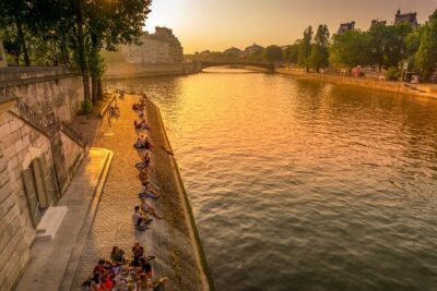 Paris Private Tour: Highlights, Top Quarters & Eiffel Tower - Saint-Paul Saint-Louis and the Sens Hotel: Baroque Interior to Gothic Outside