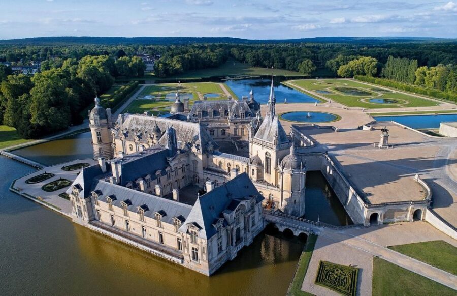 Paris: Private Tour of Domaine de Chantilly Ticket&Transfer - Hotel pickup, guides, and skip-the-line: where the value shows up
