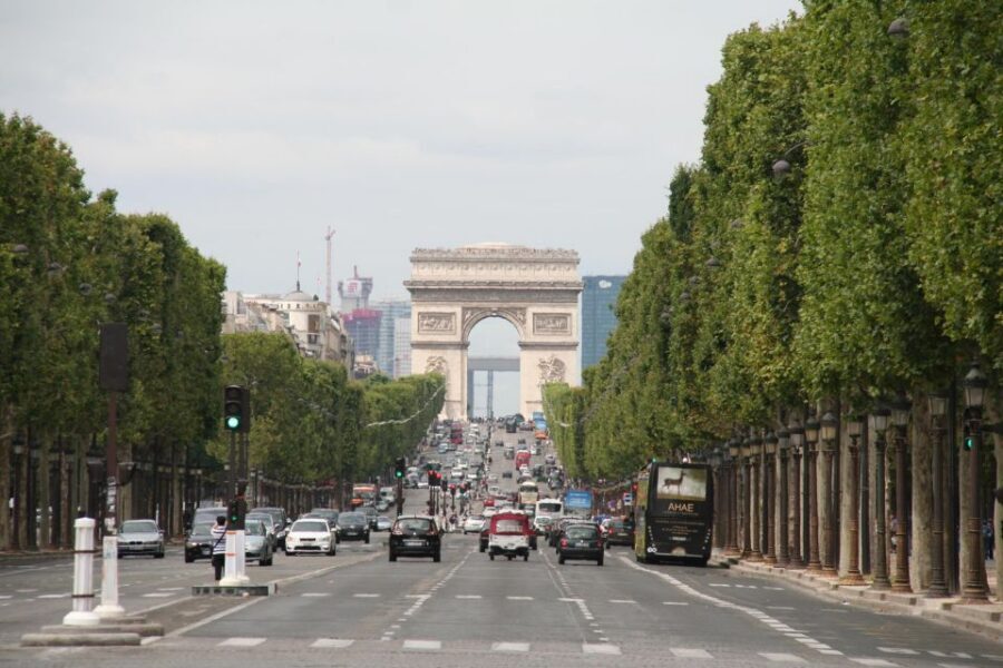 Paris: Private Tour with a Local Guide - The guide factor: why Juliette and Jacques keep getting named