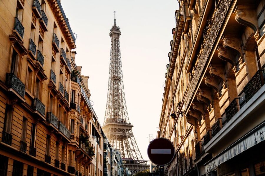 Paris: Private Tour with Locals – Highlights & Hidden Gems - The included local drink/tasting: the small stop that makes the tour feel real