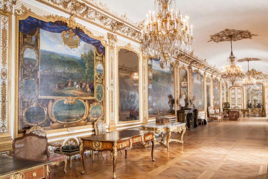Paris: Private transfer Château Chantilly van 7 places 5H - Who this private transfer suits best