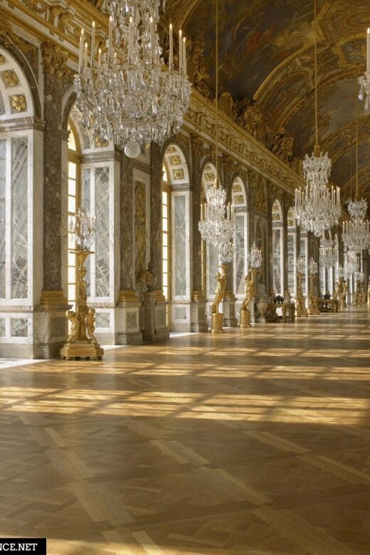PARIS: Private transfer Château Versailles van 7 people 4H - Key things to know before you go