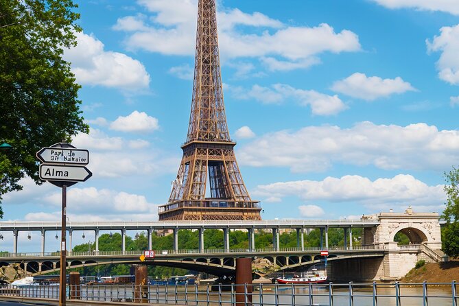 Paris: Private Vintage Sidecar Tour with Pick-Up at your Hotel - Why a vintage sidecar tour beats the usual hop-on hop-off