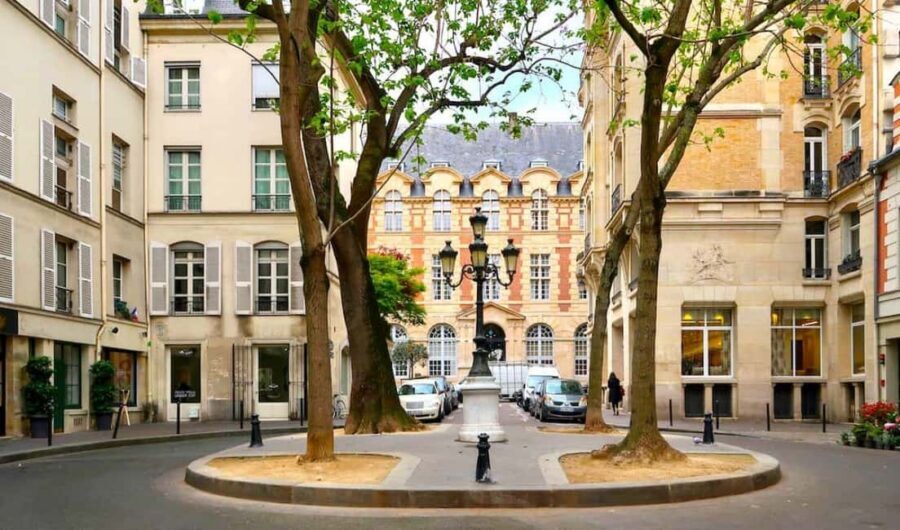Paris - Private walking Food tour Latin Quarter-St Germain - Saint-Sulpice guided visit: why this stop adds more than a photo stop