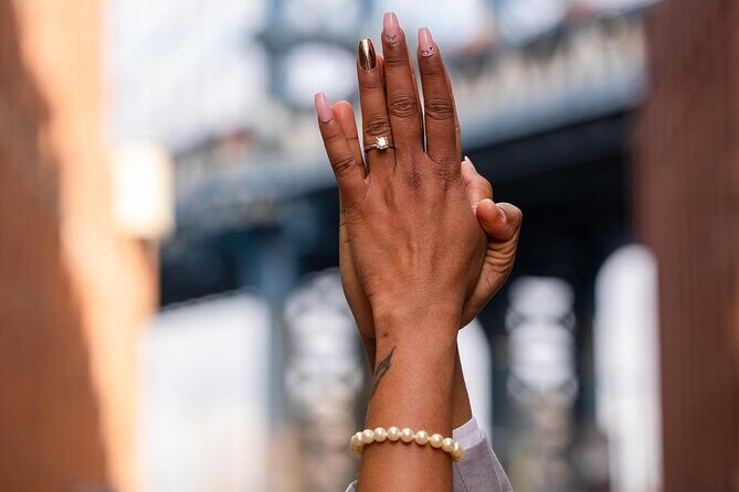 Paris: Professional Flying-Dress Photoshoot @jonadress - Eiffel Tower stop: how the backdrop shapes your photos