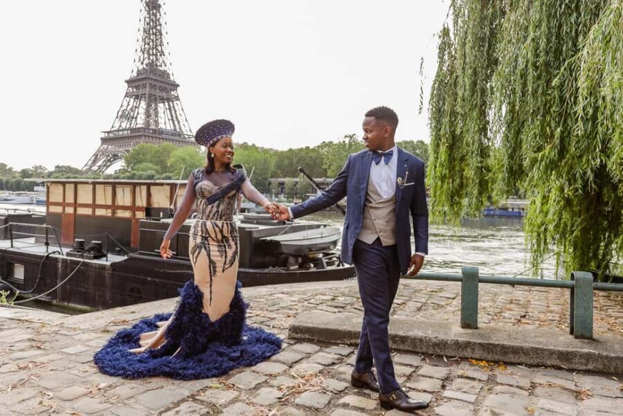 Paris: Professional Photoshoot - Key things to love about this Pont de Bir-Hakeim to Trocadéro shoot