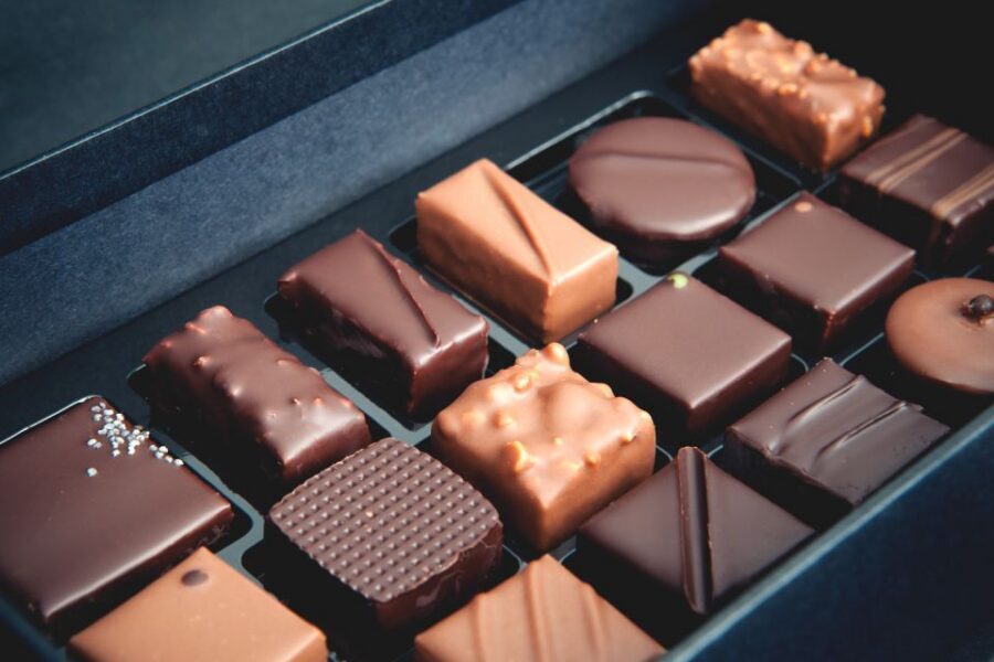 Paris: Pure Chocolate Walking Tour - The guides: why the person matters on a tasting tour