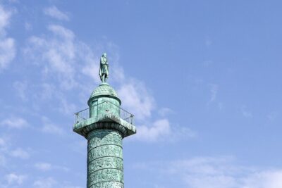Paris Revolutionary Walking Tour: Iconic French Sights & Stories - Starting at Assemblée Nationale: politics you can stand next to