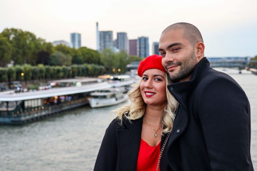 Paris: Romantic Photoshoot for Couples - Should you book this Eiffel Tower couple photoshoot?