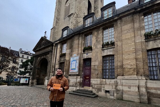 Paris Saint Germain Des Pres Walking Tour with Cruise Option - Getting Oriented at 3 Pl. Saint-Germain-des-Prés and the Included Shuttle