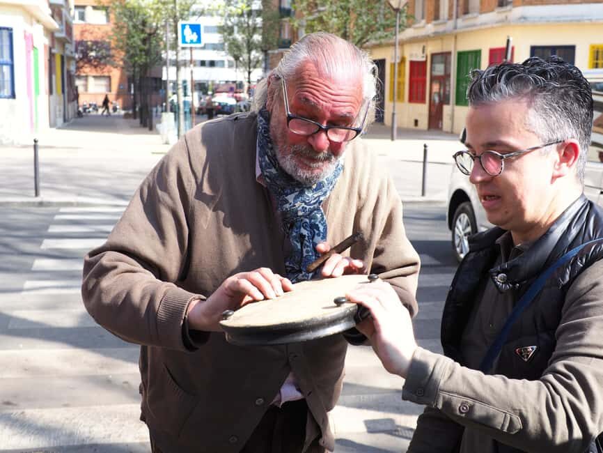 Paris: Saint Ouen Flea Market Guided Tour - Key highlights to look for