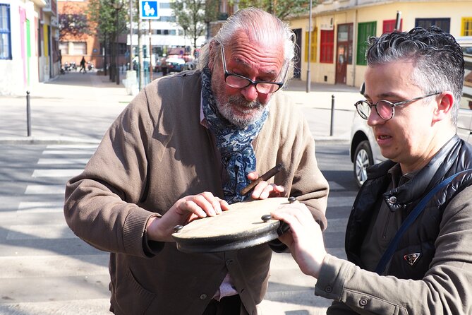 Paris: Saint Ouen Flea Market Guided Tour with Local Guide - Stop 1: The Apache Area That Sets the Tone
