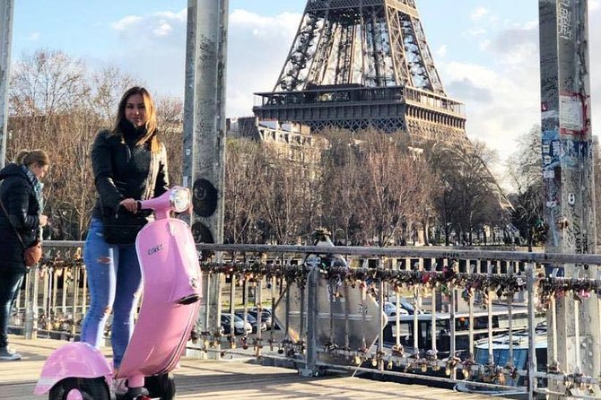 Paris - Segway Tour 120 min - What You Actually Get Besides Sightseeing: Helmets, Protections, and Guide Photos
