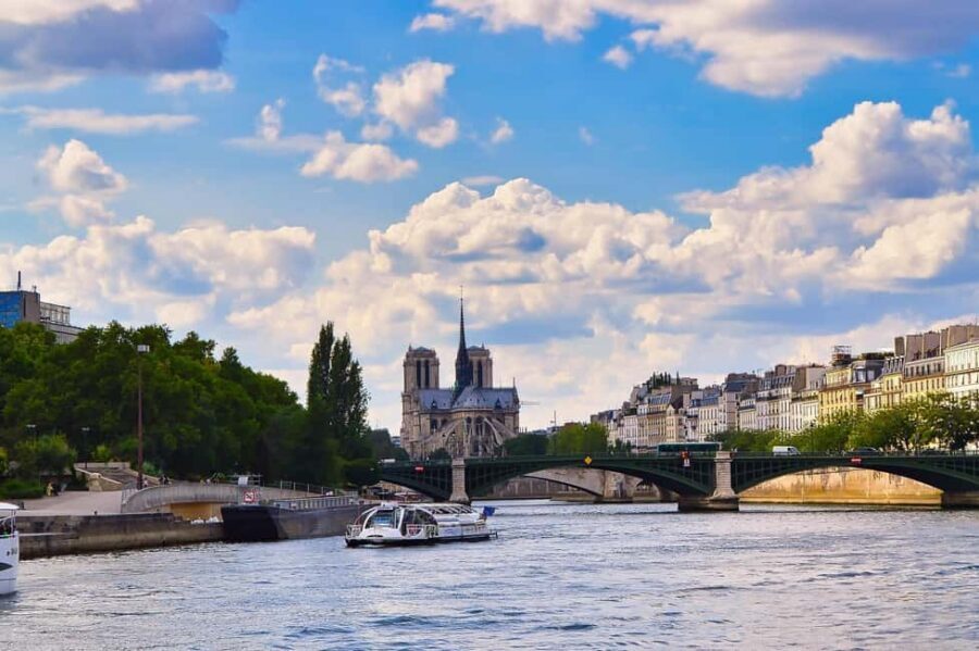 Paris: Seine Cruise with French breakfast near the boats - Value check: does the $34 price make sense?
