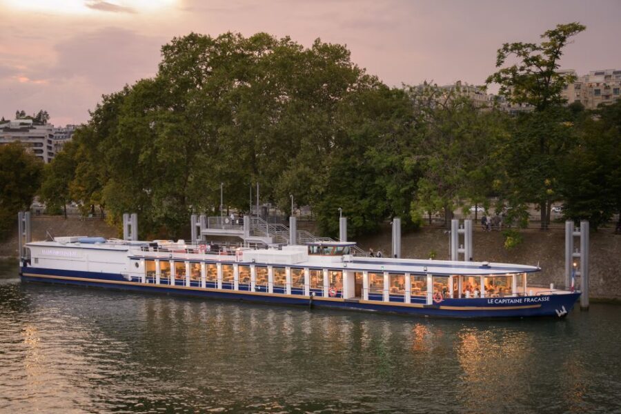 Paris: Seine River Cruise & Brunch - Brunch on a Boat: Sweet Plate, Savory Plate, and Realistic Pace