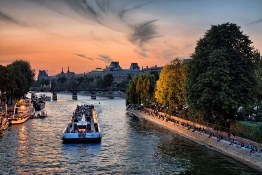 Paris: Seine River Cruise with Meringue or Hot Chocolate - Key points to know before you go
