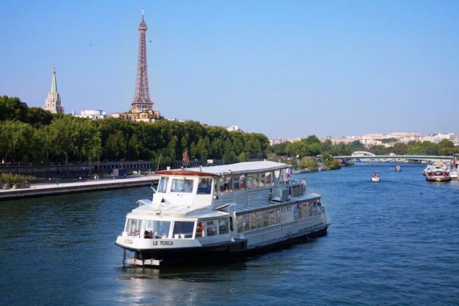 Paris : Seine River Lunch cruise from Eiffel Tower - Lunch on the Seine: seafood platter and foie gras done the “easy way”