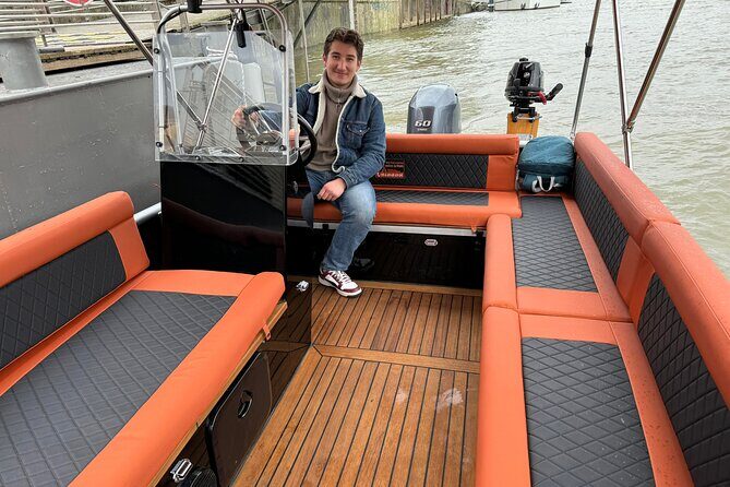 Paris Seine River Private or Shared Boat Tour - What’s Included (and what’s not)