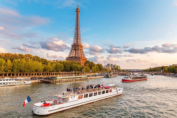 Paris Seine River Sightseeing Cruise Tour - Cruising Past the Oldest Parts: The Texture of Historic Paris