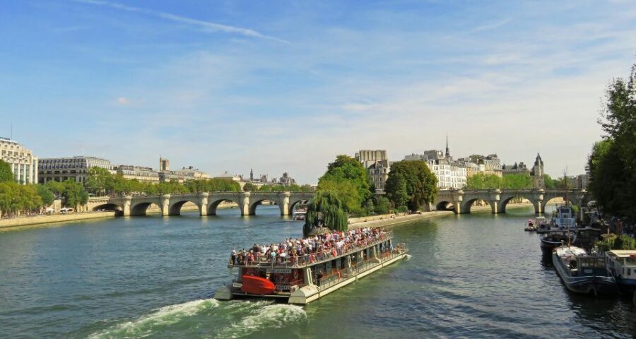 Paris: Seine River Walking Tour with Optional Musée d'Orsay - Pont du Carrousel and Pont Royal: views, then context