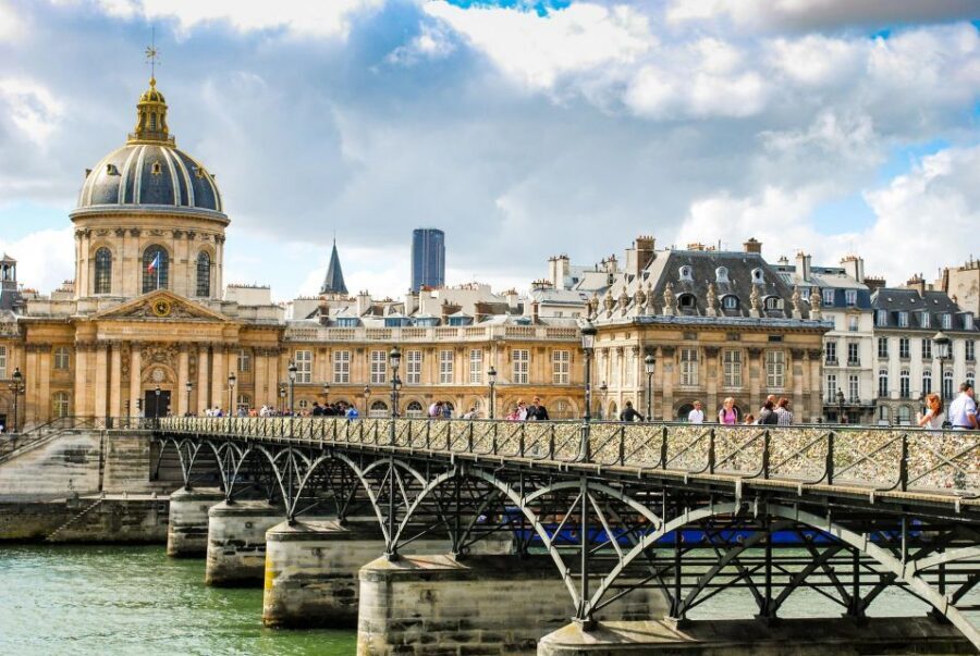 Paris: Seine River Walking Tour with Optional Musée d'Orsay - Price and value: paying for a guided walk plus optional big-ticket extras