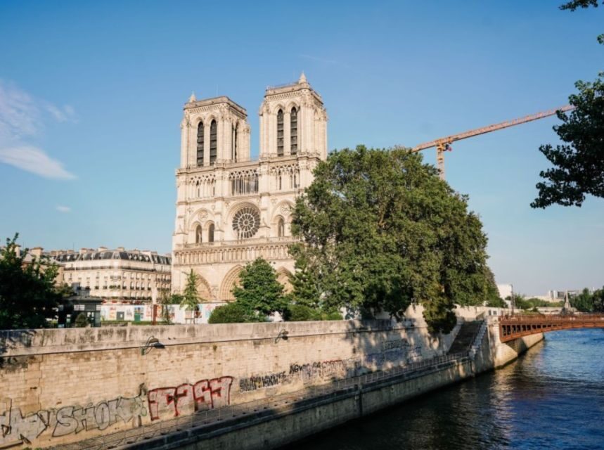 Paris Semi Private Walking Tour: Louvre, Eiffel Tower & Boat - Starting in Montmartre near Abbesses: a day that begins with charm