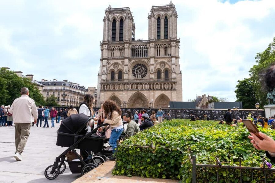 Paris Semi Private Walking Tour: Louvre, Eiffel Tower & Boat - Lunch break strategy: how to use your free time without derailing the day