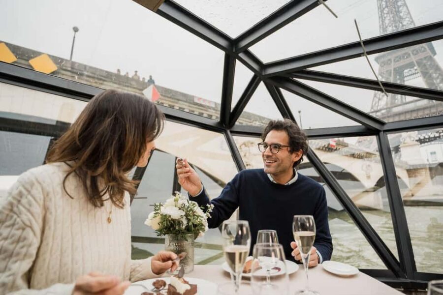 Paris: Sightseeing Cruise on the Seine with 3-Course Lunch - Who this Seine lunch cruise is best for