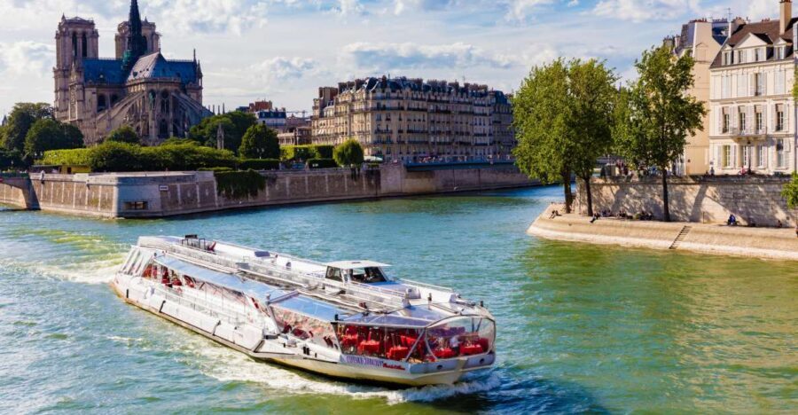 Paris: Sightseeing Cruise on the Seine with 3-Course Lunch - Live music (accordion) and the onboard vibe: fun, but manage your volume expectations