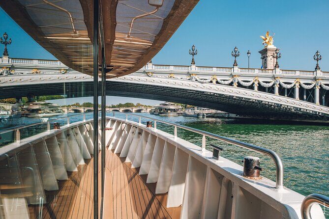 Paris Sightseeing Tour with Seine River Cruise from Disneyland® - Best for Families and First-Time Visitors, Not for Louvre-Level Planning