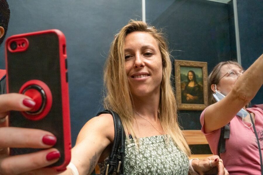 Paris: Skip-the-Line Louvre Highlights Guided Tour - The highlights route: Mona Lisa, Winged Victory, Venus de Milo