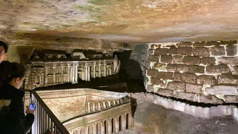 Paris: Small-Group Catacombs Tour with Skip-the-Line Entry - Why the Paris Catacombs feel different with a guide