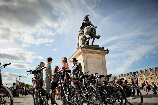 Paris Small Group Guided Bike Tour of Must-See Sights - Notre-Dame and Louvre: Big Names, No Ticket Line (Just the Story)