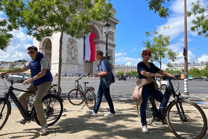 Paris: Small Group Highlights E-Bike Guided Tour - The e-bike reality check: fun, fast, and still in traffic
