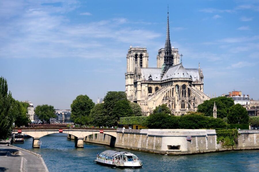 Paris: Ste-Chapelle, Conciergerie, Notre Dame Private Tour - Why Île de la Cité Works So Well for a Short Private Tour