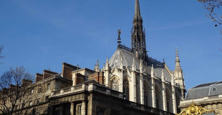 Paris: Ste Chapelle, Conciergerie Private Guided Tour +Entry - Entering Sainte-Chapelle: a Gothic light show with guided context