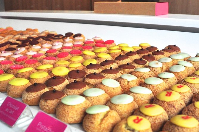 Paris Sweet & Chocolate Family Treasure Hunt - The wrap-up shop moment: drink with your guide or an ice cream finish