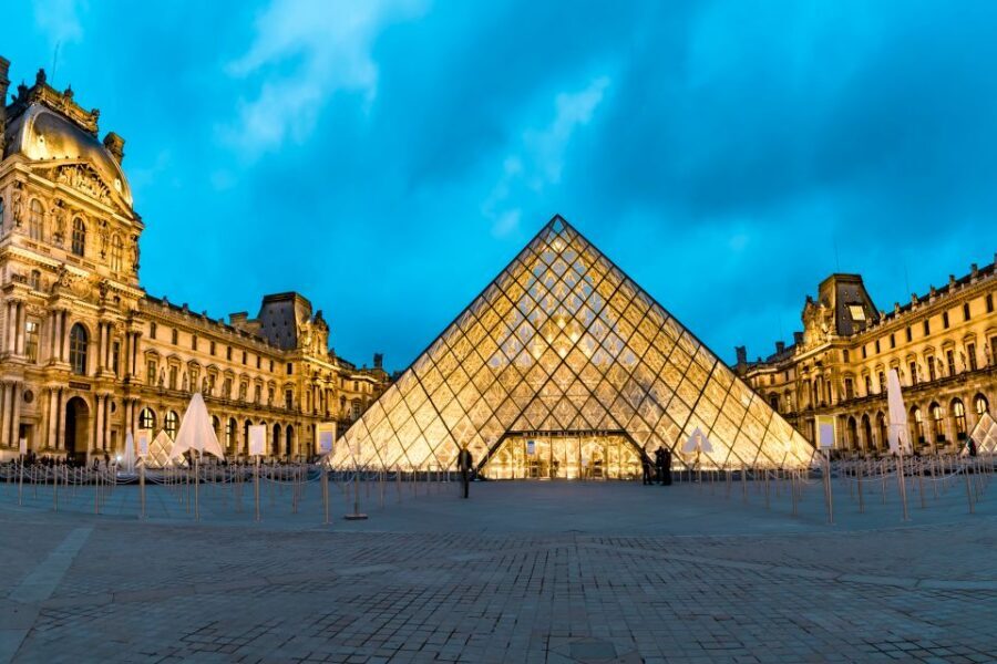 Paris: The best Undiscovered Quarters & Secret Gems Tour - Who should book this Paris secret-neighborhood walk