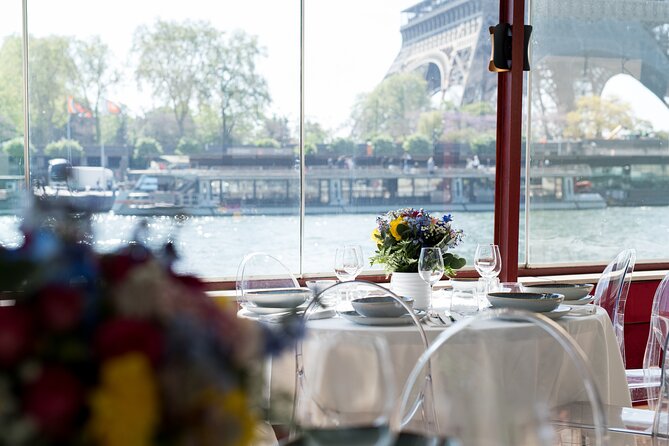 Paris Theo Boat Seine River Italian Trattoria Style Dinner Cruise - Seating, VIP window options, and what “cozy” means in practice