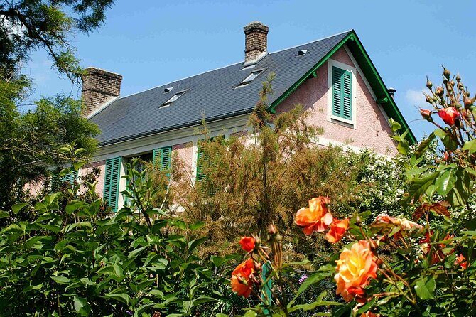 Paris to Giverny private tour Monet gardens house skip-the-line - The Vetheuil connection: Monet before the fame