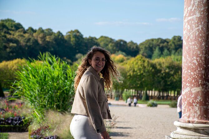 Paris to Versailles Tour: Private Guide & Transport included - Monte and the guide factor: licensed expertise, comfort, and control