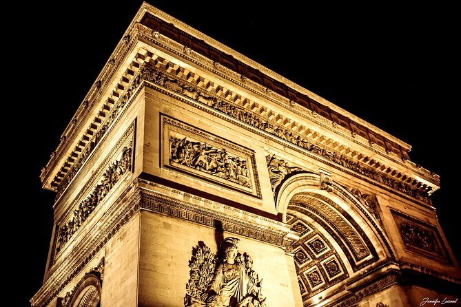 Paris Tootbus Festive Christmas Lights Tour - Place Vendôme and Place de la Concorde: Power and Balance